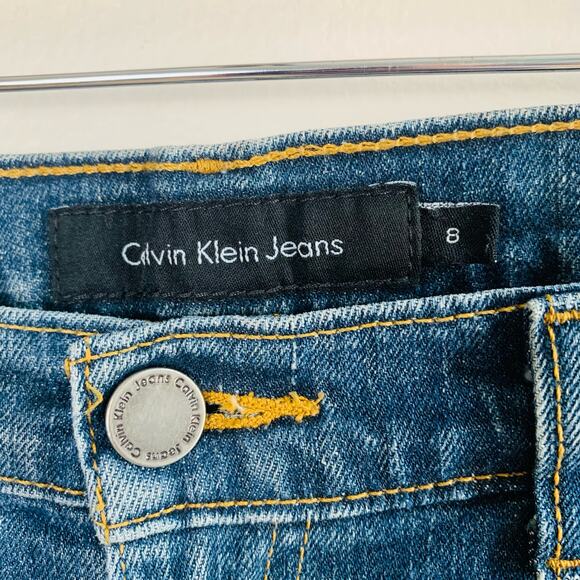 Calvin Klein Size S8 L32 Women's Mid Rise Flare Jeans Faded Blue Pockets - Picture 6 of 9